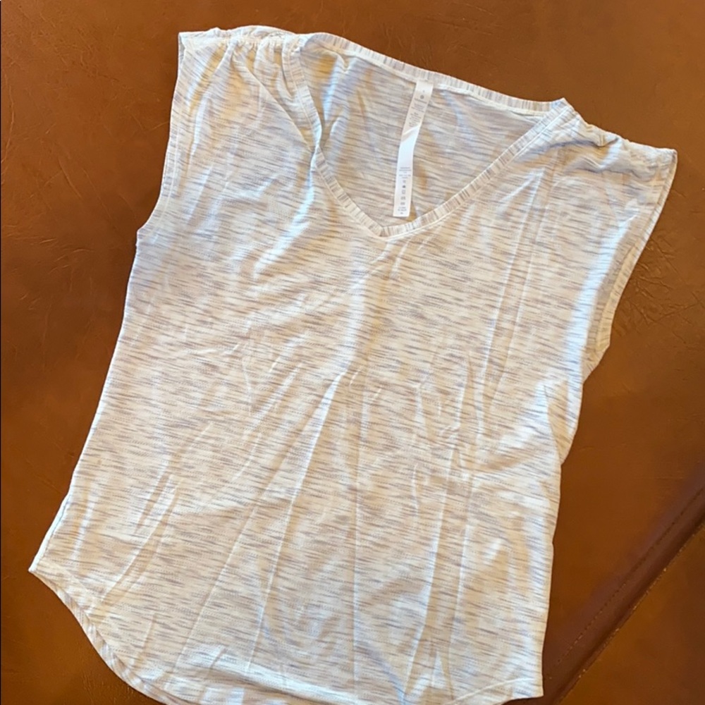Women’s Lululemon Tee